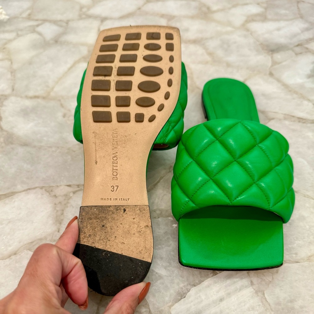 Bottega Veneta Padded Flat Sandal - Picture 6 of 8